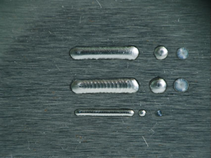 <a href='http://www.yiduwj.com/product/3.htm' class='text_a'>模具激光焊機(jī)</a>修復(fù)鏡面模具效果